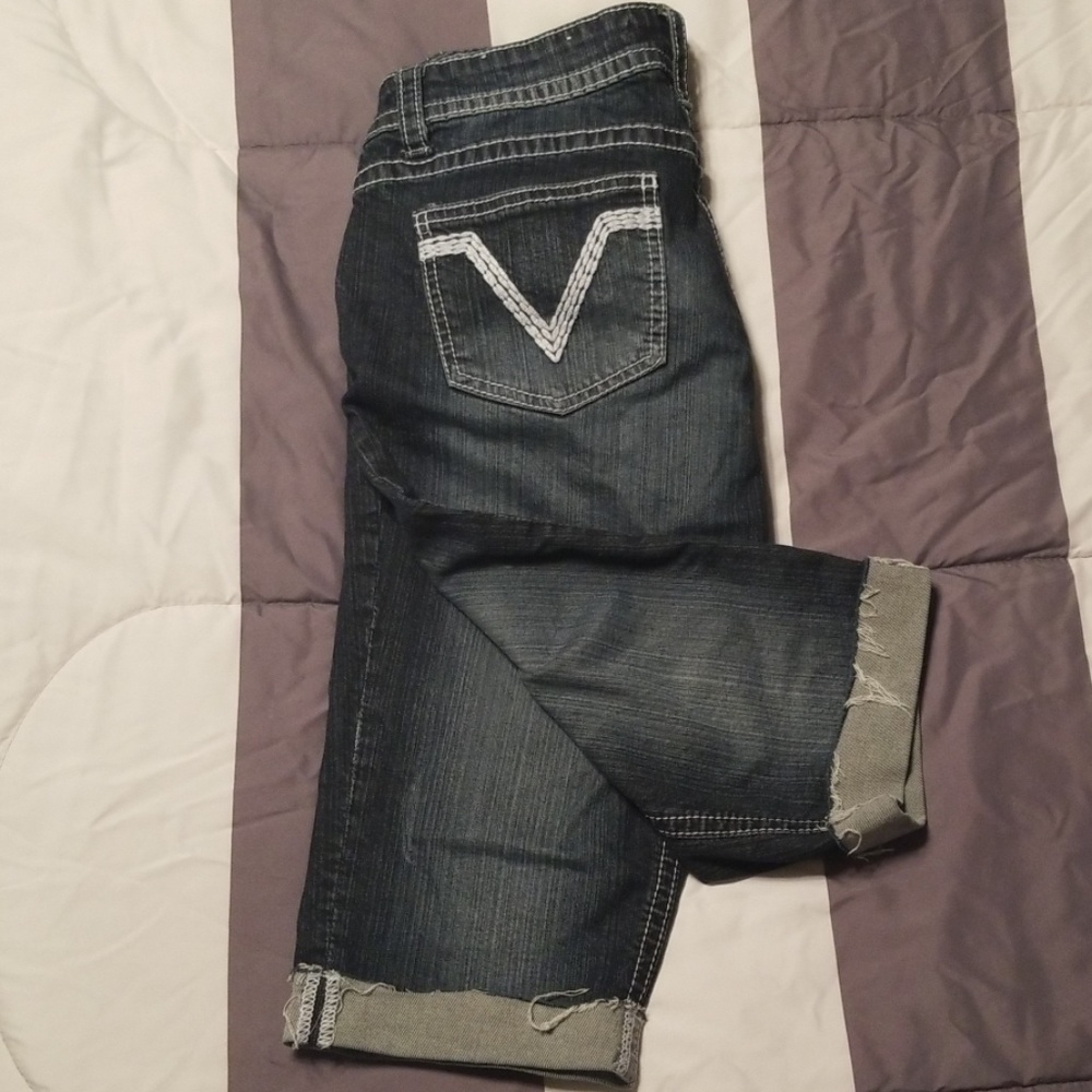 Vigoss Capris - Picture 2 of 3